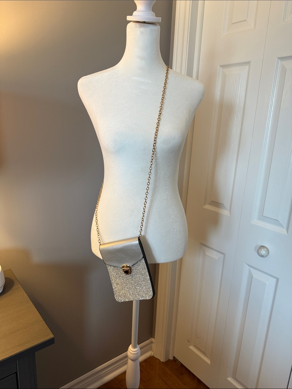 Evening crossbody bag.